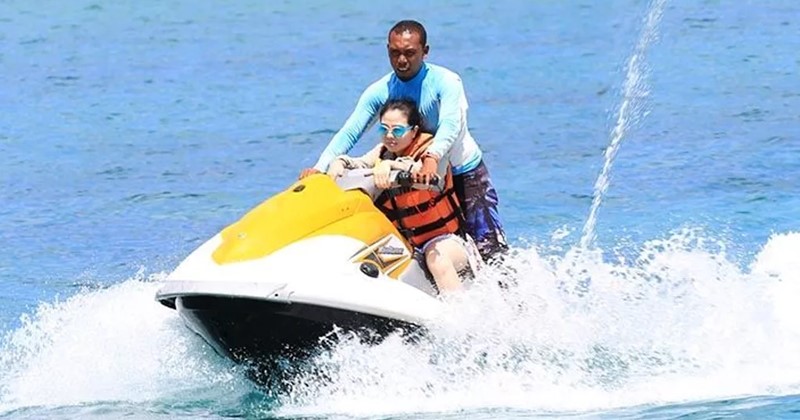 Jet Ski Tour, Paraseling & Banana Boat